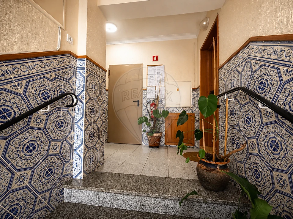Apartamento T1 para Venda em Mafamude e Vilar do Paraíso Foto 5