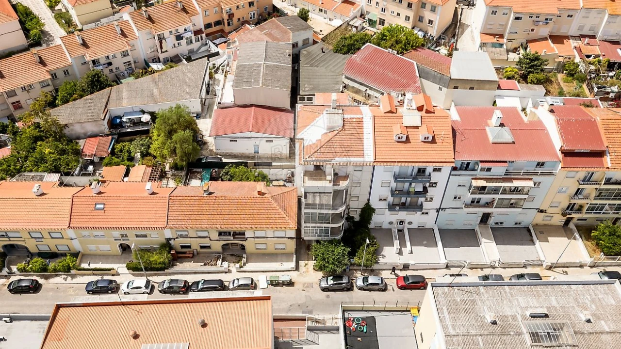Prédio para Venda em Almada, Cova da Piedade, Pragal e Cacilhas Foto 13