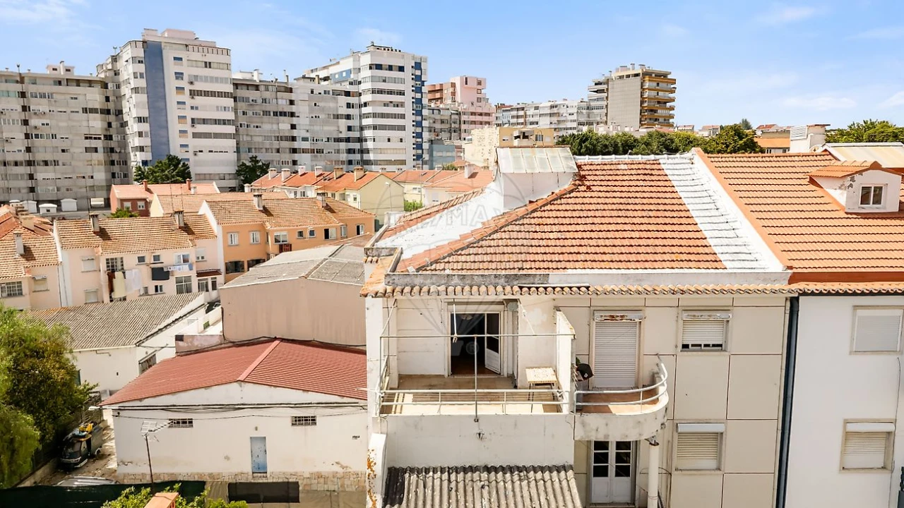 Prédio para Venda em Almada, Cova da Piedade, Pragal e Cacilhas Foto 3