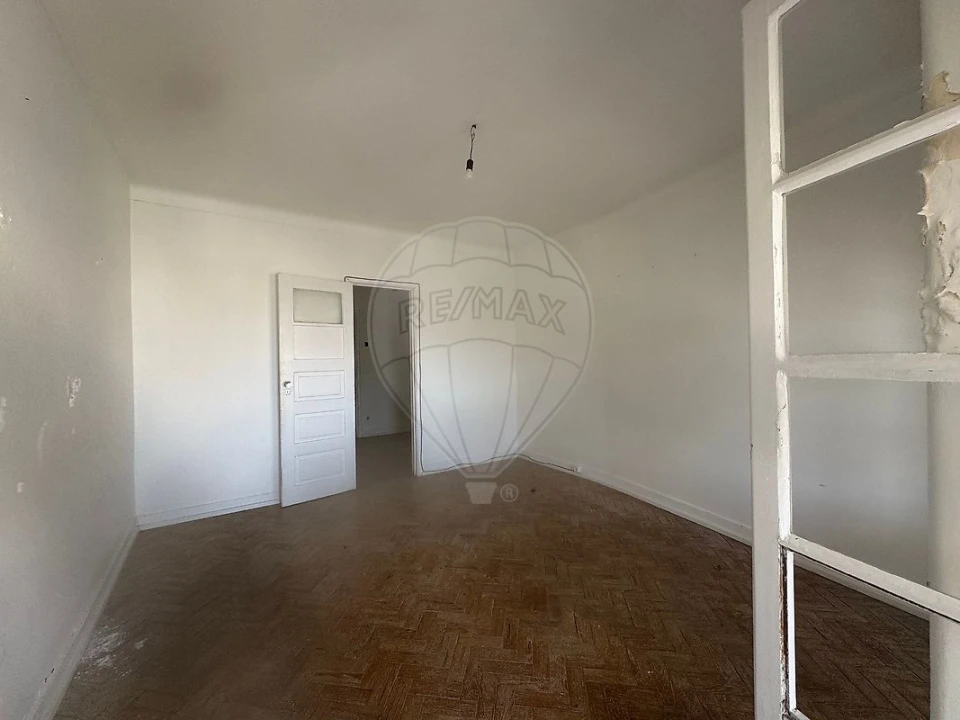 Prédio para Venda em Almada, Cova da Piedade, Pragal e Cacilhas Foto 19
