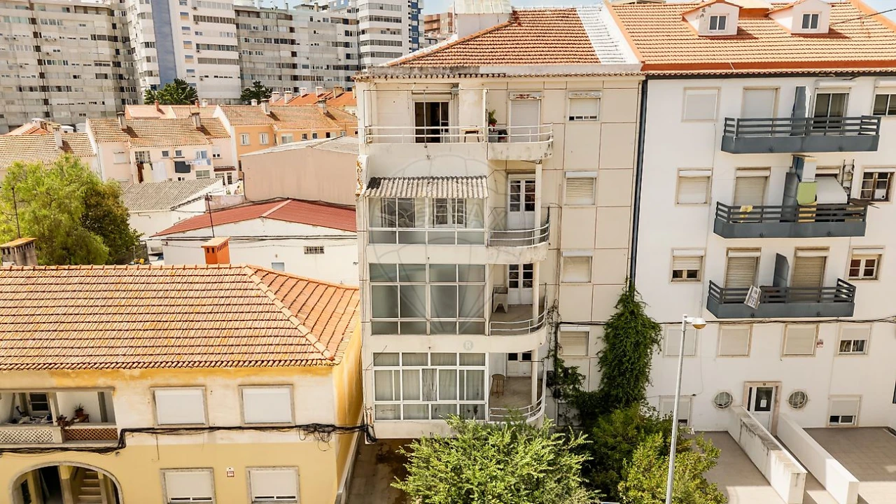 Prédio para Venda em Almada, Cova da Piedade, Pragal e Cacilhas Foto 15