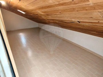 Apartamento T3 para Venda em Ramada e Caneças