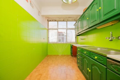 Apartamento T3 para Venda em Ramada e Caneças