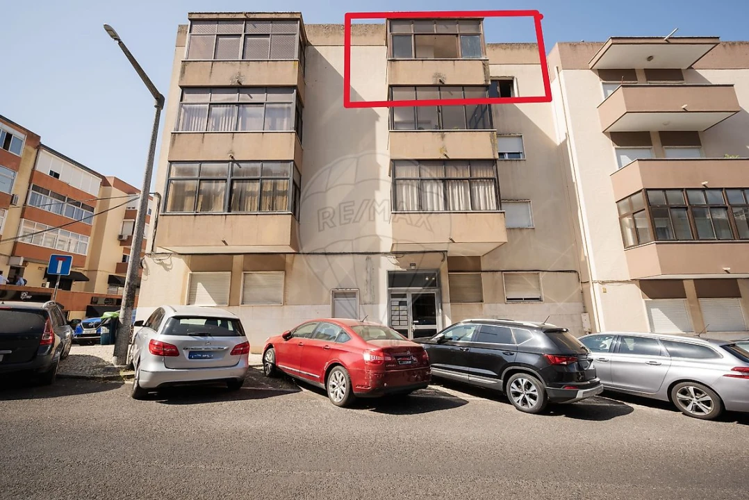 Apartamento T3 para Venda em Ramada e Caneças Foto 11