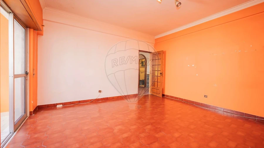 Apartamento T3 para Venda em Ramada e Caneças