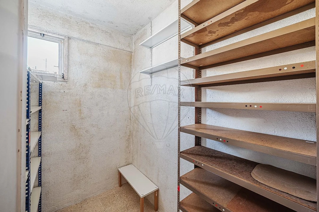 Apartamento T3 para Venda em Póvoa de Santo Adrião e Olival Basto Foto 14