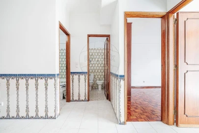 Apartamento T3 para Venda em Póvoa de Santo Adrião e Olival Basto