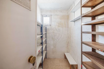 Apartamento T3 para Venda em Póvoa de Santo Adrião e Olival Basto