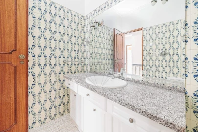 Apartamento T3 para Venda em Póvoa de Santo Adrião e Olival Basto
