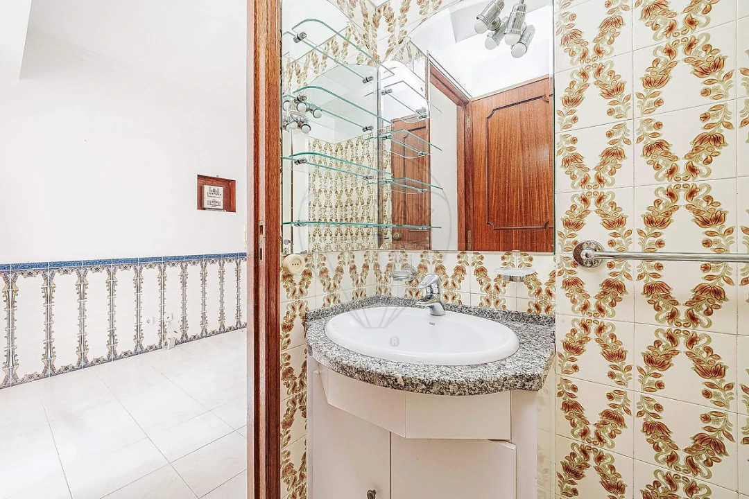Apartamento T3 para Venda em Póvoa de Santo Adrião e Olival Basto Foto 30