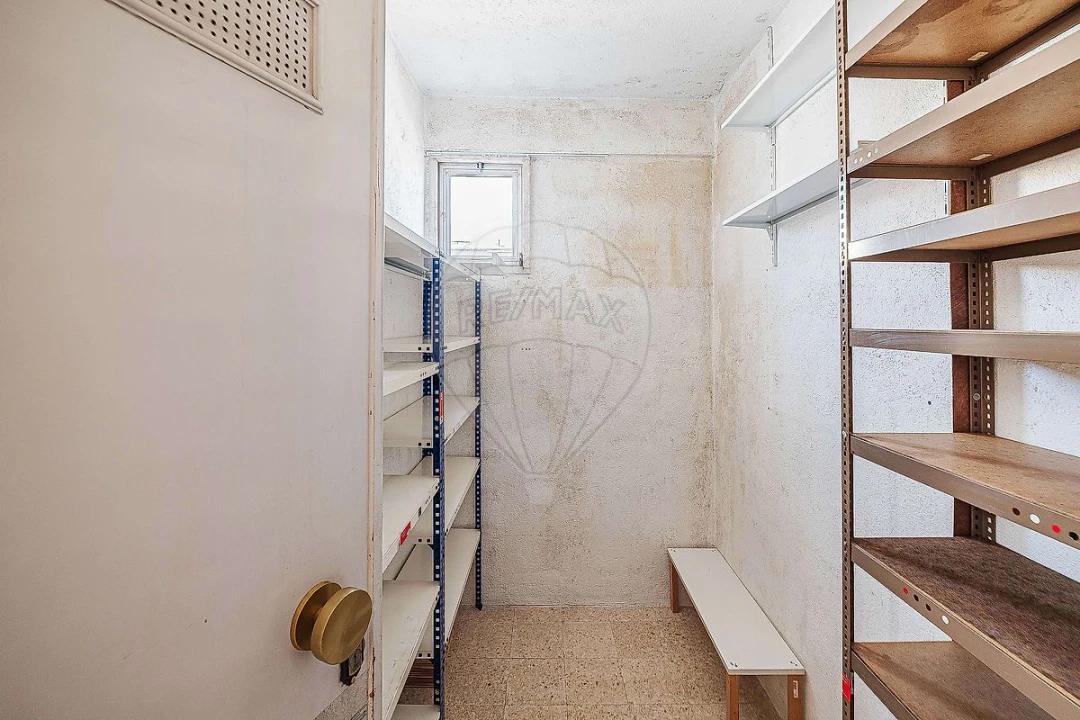 Apartamento T3 para Venda em Póvoa de Santo Adrião e Olival Basto Foto 9