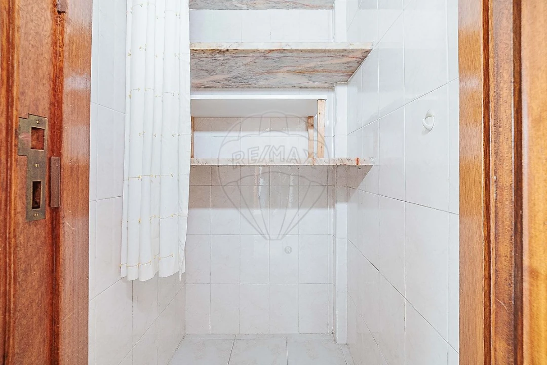 Apartamento T3 para Venda em Póvoa de Santo Adrião e Olival Basto Foto 28