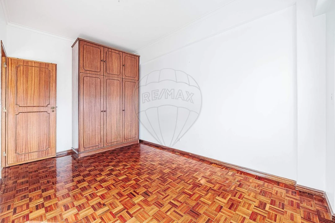 Apartamento T3 para Venda em Póvoa de Santo Adrião e Olival Basto Foto 45