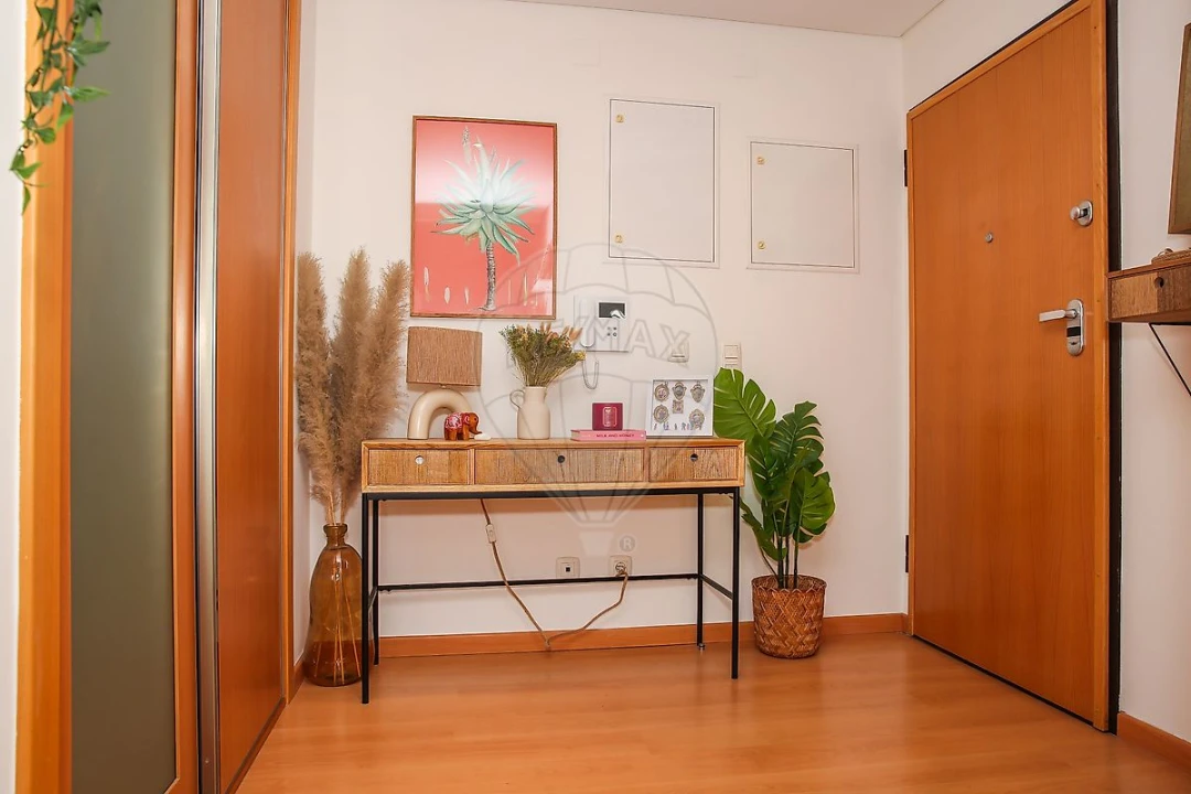 Apartamento T1 para Venda em Lumiar Foto 6