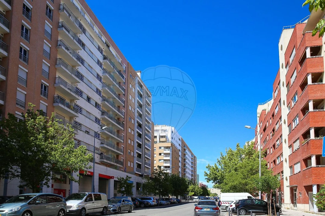 Apartamento T1 para Venda em Lumiar Foto 32