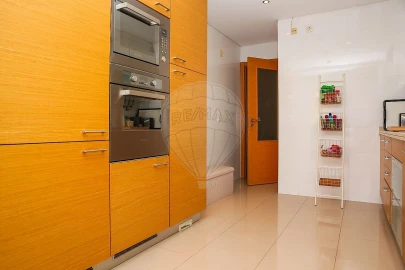 Apartamento T1 para Venda em Lumiar