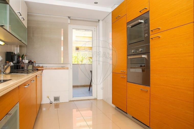 Apartamento T1 para Venda em Lumiar Foto 10