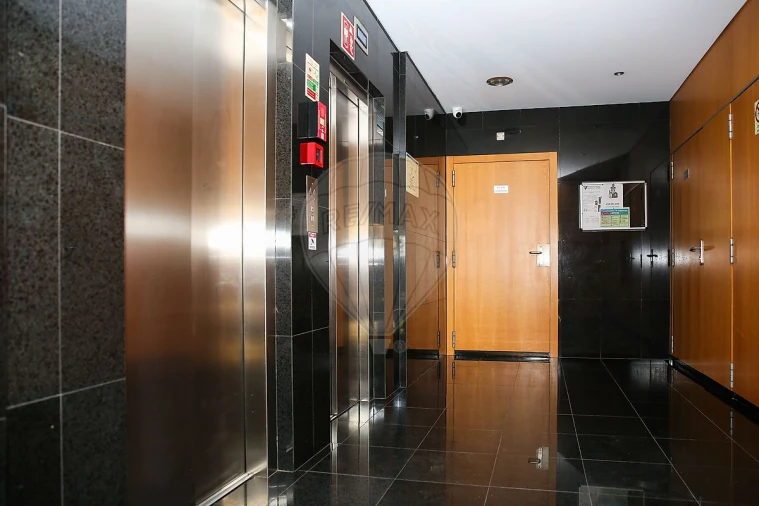 Apartamento T1 para Venda em Lumiar Foto 22