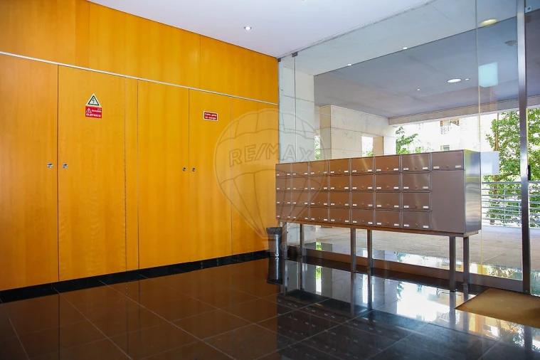 Apartamento T1 para Venda em Lumiar Foto 31