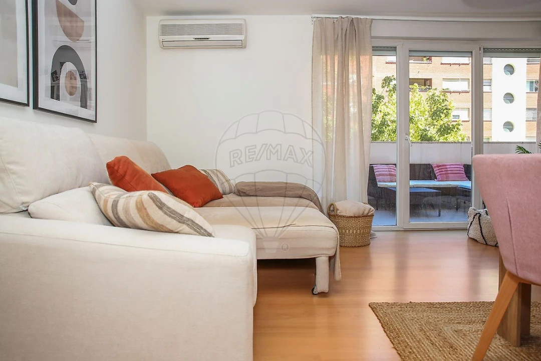 Apartamento T1 para Venda em Lumiar Foto 2
