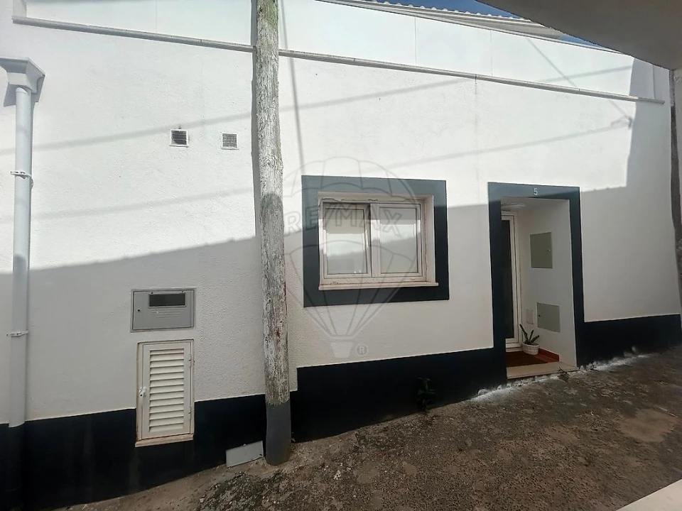 Moradia T2 para Venda em Abrigada e Cabanas de Torres Foto 7
