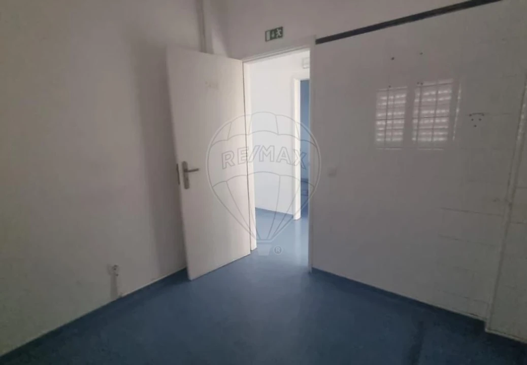 Moradia T3 para Venda em Azeitão (São Lourenço e São Simão) Foto 2