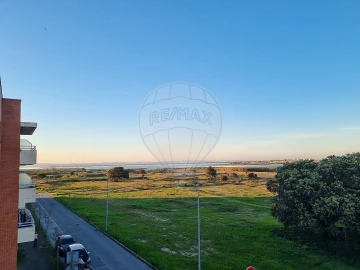 Apartamento T3 para Venda em Alhos Vedros