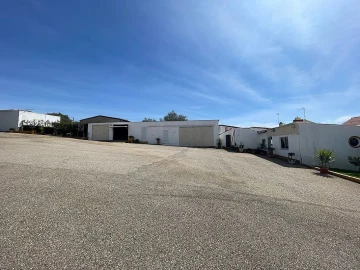 Quinta T3 para Venda em Nossa Senhora da Vila, Nossa Senhora do Bispo e Silveiras