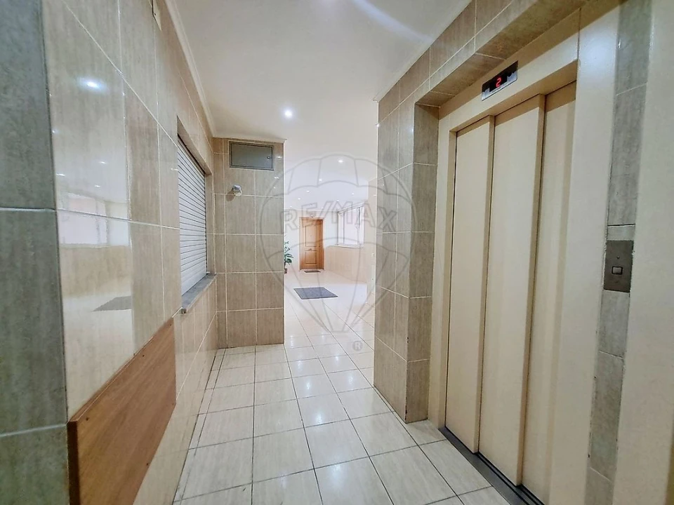 Apartamento T2 para Venda em União das Freguesias de Setúbal Foto 37