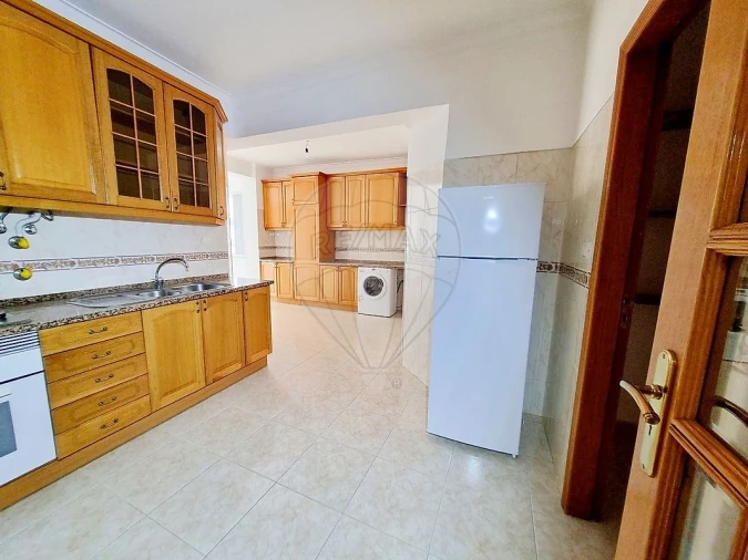 Apartamento T2 para Venda em União das Freguesias de Setúbal Foto 3