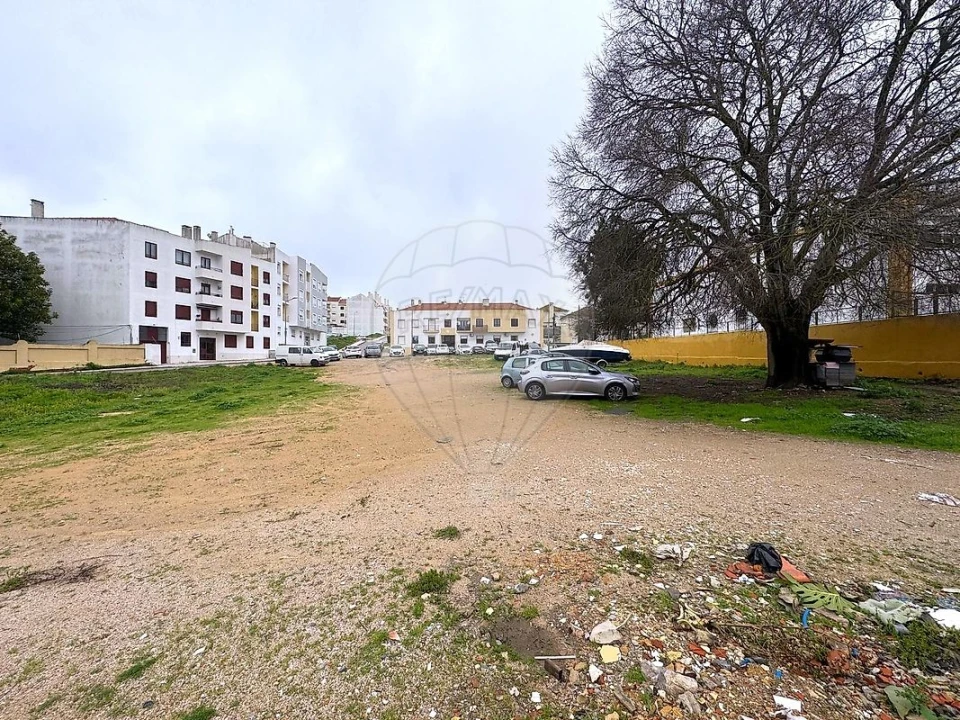 Terreno para Venda em Setubal (São Sebastião) Foto 3