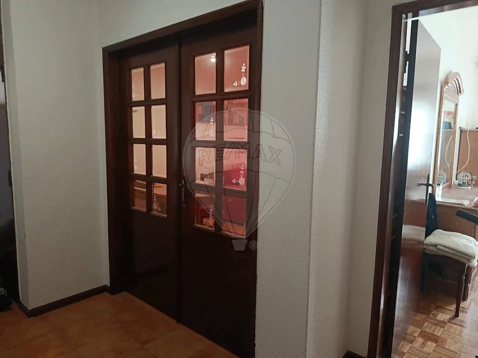 Apartamento T1 para Venda em Buarcos Foto 5