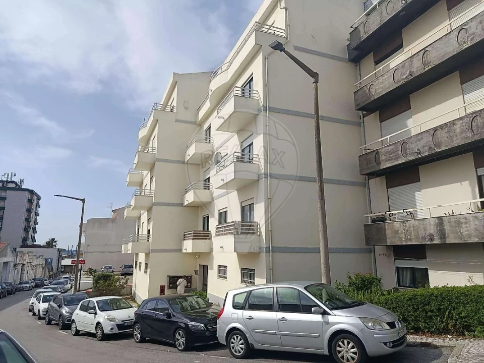 Apartamento T1 para Venda em Buarcos Foto 1