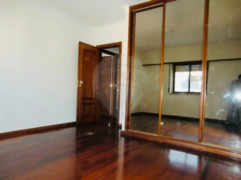 Apartamento T3 para Arrendamento em Águas Livres Foto 17