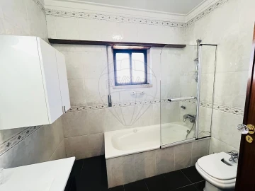 Apartamento T3 para Arrendamento em Alfragide