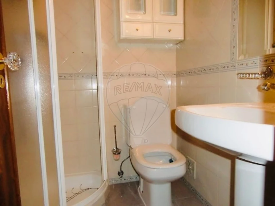 Apartamento T3 para Arrendamento em Águas Livres Foto 14