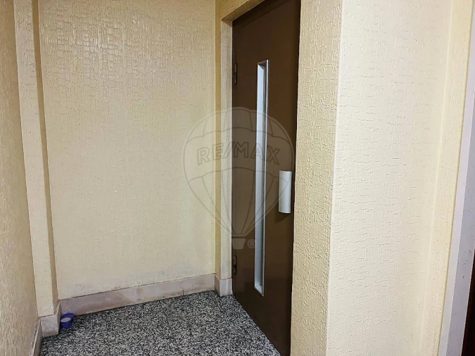 Apartamento T3 para Arrendamento em Alfragide Foto 3