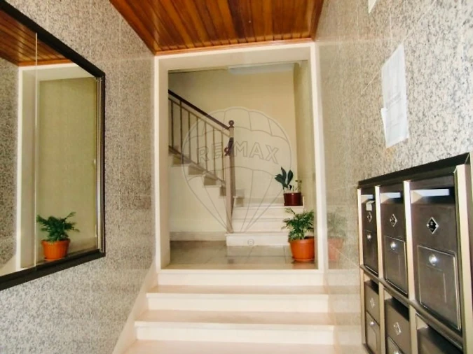 Apartamento T3 para Arrendamento em Águas Livres Foto 13