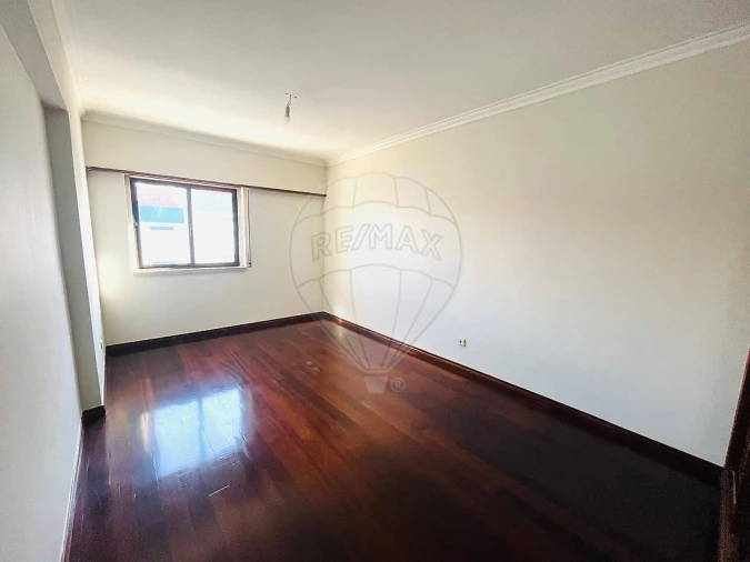 Apartamento T3 para Arrendamento em Alfragide Foto 24