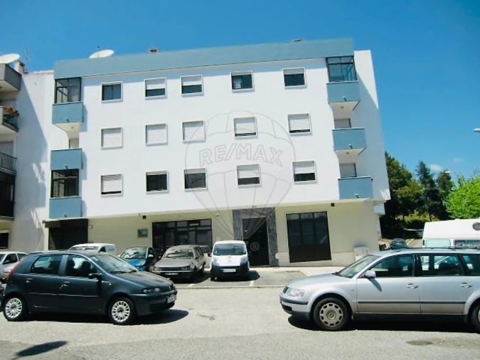 Apartamento T3 para Arrendamento em Águas Livres Foto 9
