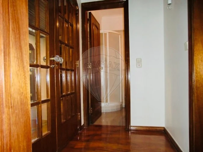 Apartamento T3 para Arrendamento em Águas Livres Foto 20