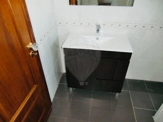 Apartamento T3 para Arrendamento em Águas Livres Foto 2