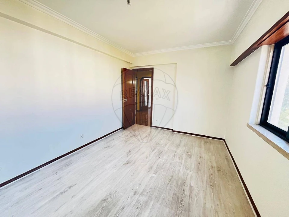 Apartamento T3 para Arrendamento em Alfragide Foto 20