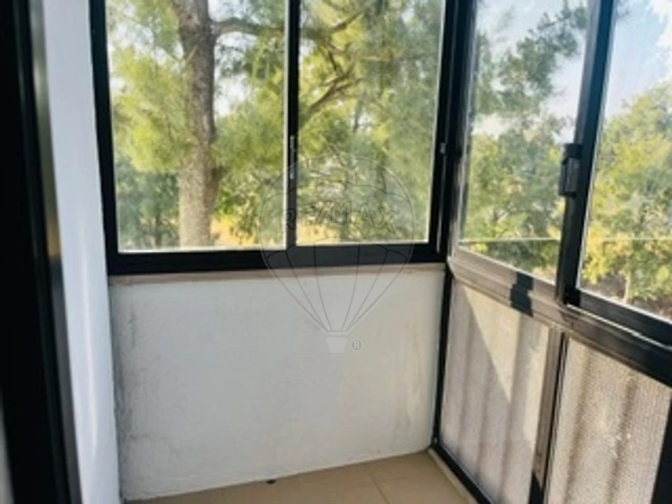 Apartamento T2 para Arrendamento em Alfragide Foto 10