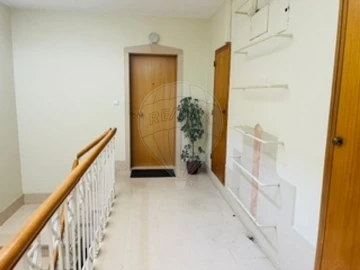 Apartamento T2 para Arrendamento em Alfragide
