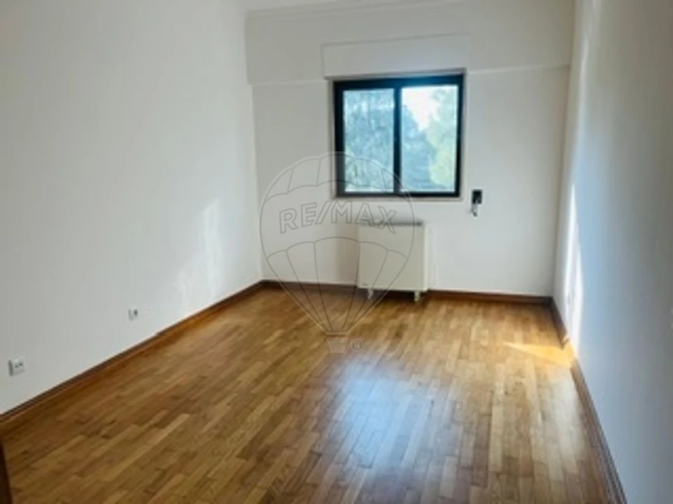 Apartamento T2 para Arrendamento em Alfragide Foto 12