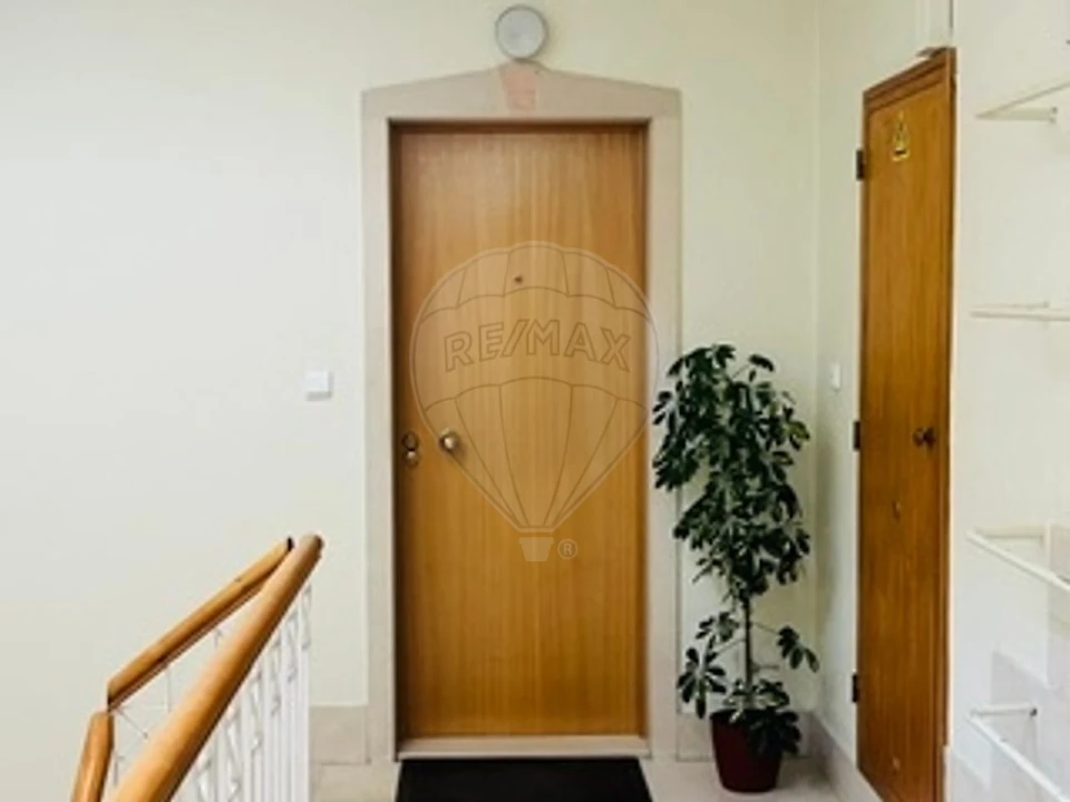 Apartamento T2 para Arrendamento em Alfragide Foto 16
