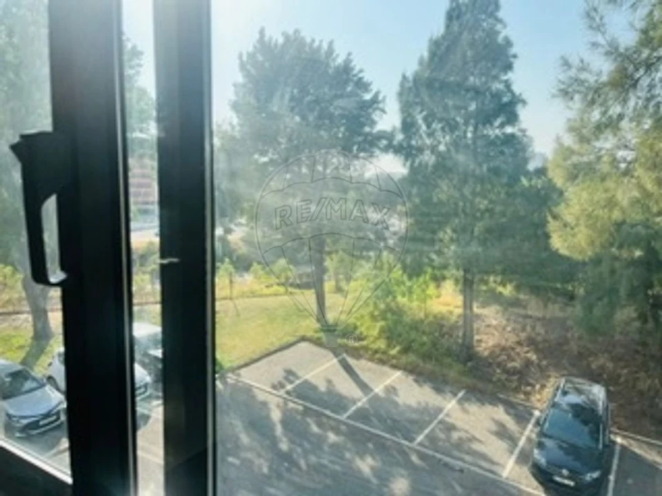 Apartamento T2 para Arrendamento em Alfragide Foto 7