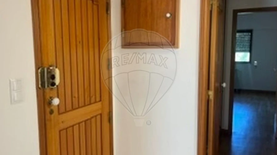 Apartamento T2 para Arrendamento em Alfragide