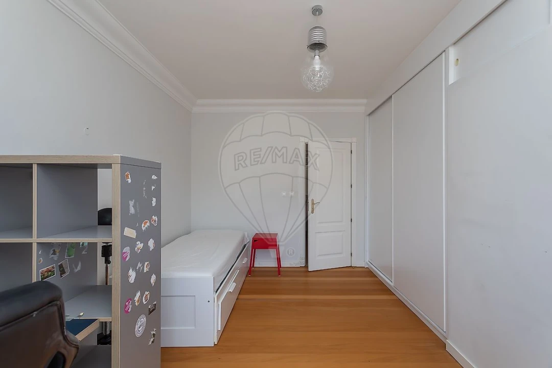 Apartamento T4 para Arrendamento em Santa Maria e São Miguel, São Martinho, São Pedro Penaferrim Foto 10